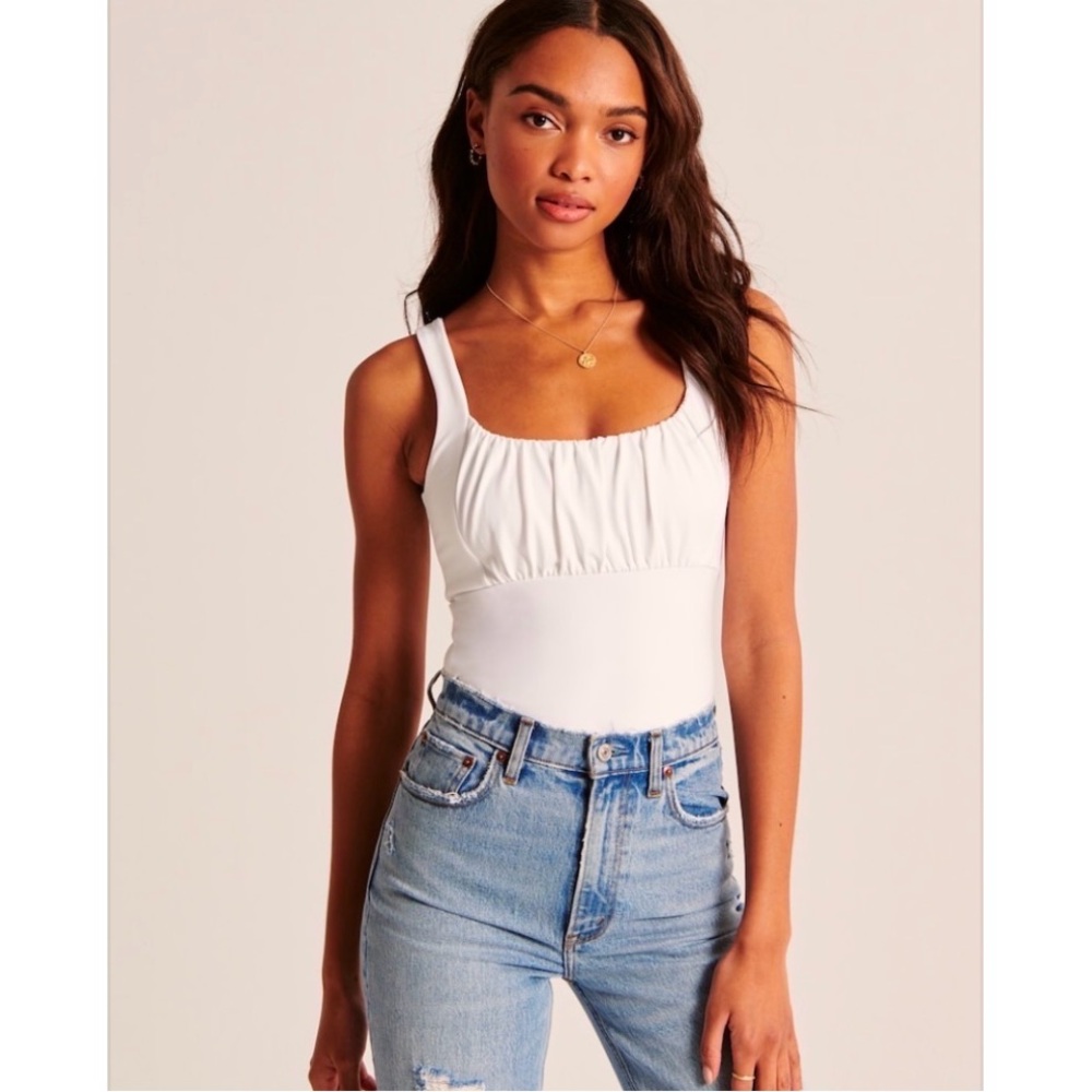 NWOT Abercrombie & Fitch Women’s Bodysuit M